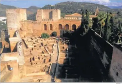  ?? ARCHIVO ?? Vista de la Alcazaba de la Alhambra, zona del monumento en la que la guía turística sufrió la caída.