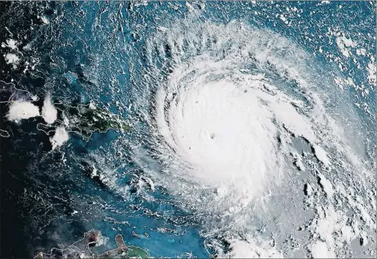  ?? JOSE ROMERO / AFP ?? Imatge de satèl·lit de l’Irma, que ja és l’huracà més fort registrat a l’oceà Atlàntic