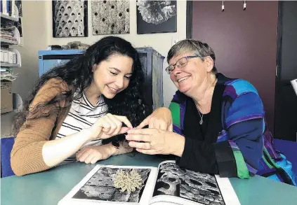  ?? PHOTO: SUPPLIED ?? Showing the way . . . University of Otago PhD student Katerina Achilleos (left) receives some mentoring from awardwinni­ng Marine Science Professor Abigail Smith.