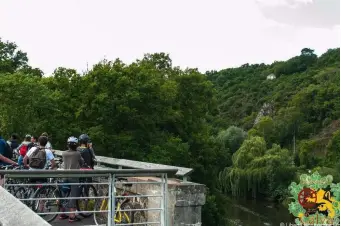  ??  ?? La Route du Calva, c’est rando à vélo l’après-midi et concerts le soir.