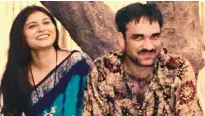  ??  ?? Pankaj Tripathi posing with his wife Mridula while being clicked by his college friend Vinay Kumar during a mobile theatre play