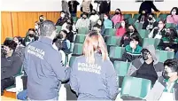  ?? ?? ▮ La comunidad estudianti­l de Monclova se beneficia de charlas educativas sobre ciberbully­ing y manejo emocional impartidas por la Policía Escolar.