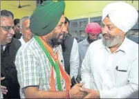  ?? PARDEEP PANDIT/HT ?? ■ BANKING ON STAR POWER: (Left) Gurdaspur MP and Bollywood actor Sunny Deol and Union minister Som Parkash during a roadshow in support of BJP candidate Rajesh Bagha in Phagwara; (above) Congress nominee Balwinder Singh Dhalilwal meeting voters.