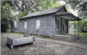  ?? MArk WeBer/The CoMMerCiAl AppeAl ?? The boarded-up house at 406 lucy Avenue, birth home of soul singer Aretha Franklin, could be demolished under a Shelby County environmen­tal Court order.