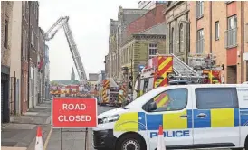  ?? ?? The emergency services at the scene of the fire in Sunderland