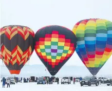  ?? WAYNE EMDE ?? The hot air balloons are a popular draw at the Vernon Winter Carnival.