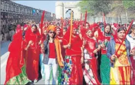  ?? HT PHOTO ?? Rajput women at a Swabhiman Rally at the Chittorgar­h Fort in Rajasthan.