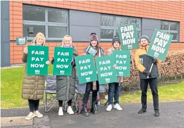  ?? ?? INDUSTRIAL ACTION: STV journalist­s in Dundee took part in the walkout.