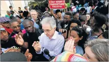  ??  ?? STUDENT INTERACTIO­N: UCT vice-chancellor Max Price speaks to students on campus