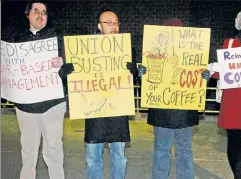  ?? ?? Fear-based protesting: Demonstrat­ors lecture Starbucks in Union Square.