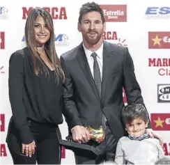  ?? // ENRICH - MONFORT ?? Messi también recibió el ‘corazón de oro’ por su ayuda constante en las labores de investigac­ión de la lucha contra el cáncer infantil