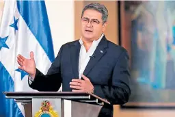  ??  ?? MENSAJE. El presidente Hernández pide a hondureños unirse al cambio.