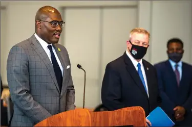  ??  ?? Little Rock Mayor Frank Scott Jr., with local business leaders, speaks Tuesday at the Robinson Center about a recent economic developmen­t report, highlighti­ng year-over-year growth and projected growth for 2021.
(Arkansas Democrat-Gazette/Stephen Swofford)