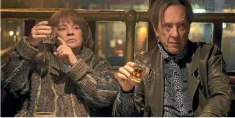  ??  ?? Melissa McCarthy costars with Richard E Grant in Can You Ever Forgive Me?