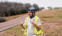  ?? Godofredo A. Vásquez / Staff photograph­er ?? Nate Fuller specialize­s in white-nose syndrome, which is a fungus that has been killing bats nationwide.