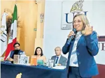  ?? /JOSÉ SÁNCHEZ ?? La directora del plantel, María Eugenia Zúñiga Tapia, dio la bienvenida