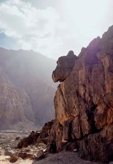  ??  ?? Jebel Jais and the surroundin­g Hajar Mountains.