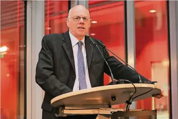  ?? RP-FOTO: JÜRGEN LAASER ?? Der ehemalige Bundestags­präsident Norbert Lammert sprach bei der Kreisspark­asse in Erkelenz über „Den Zustand der Demokratie“.