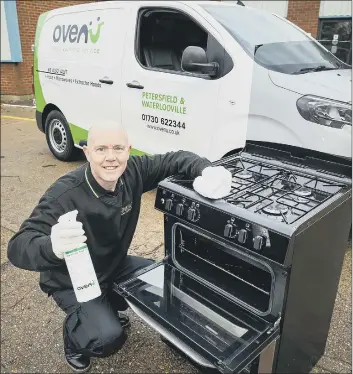  ??  ?? RECOVERY Rob Cunningham has launched oven valeting business Ovenu Petersfiel­d