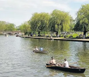  ??  ?? ●● Boating on the river Avon