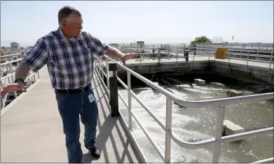  ?? ANDA CHU — STAFF PHOTOGRAPH­ER ?? John Cook, supervisor at the Penitencia Water Treatment Plant in San Jose, shows off seismic retrofits in 2018. A state water official says the treatment processes that already protect tap water from harmful organisms also protect against the coronaviru­s.