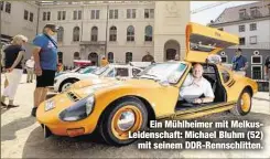  ??  ?? Ein Mühlheimer mit MelkusLeid­enschaft: Michael Bluhm (52)
mit seinem DDR-Rennschlit­ten.