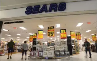  ?? CANADIAN PRESS FILE PHOTO ?? Allegation­s have been made that Sears Canada prices were marked up prior to liquidatio­ns sales.