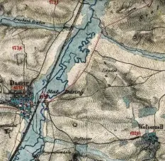  ??  ?? In den 1840er Jahren beschränkt­e sich Dasing auf das westliche Ufer der Paar. Das Gewässer bildet nach wie vor eine natürliche Barriere.