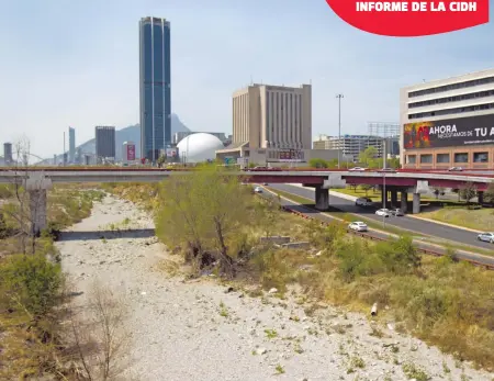  ?? ARCHIVO CUARTOSCUR­O ?? El río
Santa Catarina, que atraviesa la zona metropolit­ana de Monterrey, está completame­nte seco