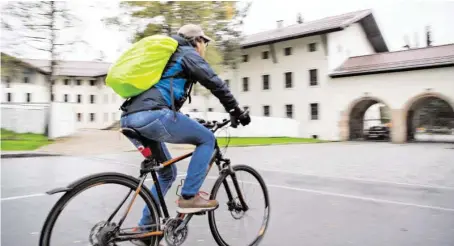  ?? BILD: SN/ANDREAS KOLARIK ?? Am Red-Bull-Standort in Elsbethen werden die Radparkplä­tze jetzt ausgebaut.