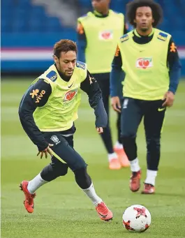  ??  ?? Neymar é um dos poucos titulares mantidos por Tite para encarar o Japão