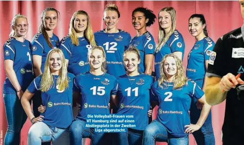  ??  ?? Die Volleyball-Frauen vom VT Hamburg sind auf einen Abstiegspl­atz in der Zweiten Liga abgerutsch­t.