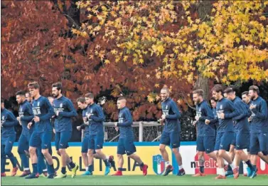  ??  ?? CONCIENCIA­DOS. En Italia nadie piensa en la no clasificac­ión de su selección para el Mundial.