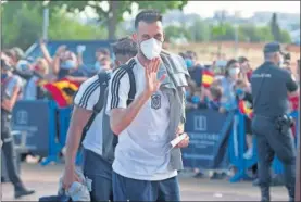  ??  ?? Busquets viajó a Sevilla con el resto del equipo.