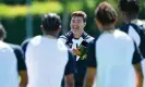  ?? Darren Walsh/Chelsea FC/ Getty Images ?? Mauricio Pochettino talks to his Chelsea players during a training session. Photograph: