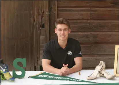  ?? CARLOS GUERRERO — DAILY DEMOCRAT ?? Pioneer High School student Mason Mitchell has committed to compete for the Sacramento State track and field team.