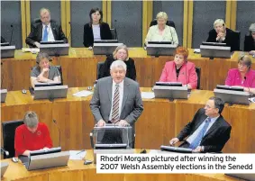  ??  ?? Rhodri Morgan pictured after winning the 2007 Welsh Assembly elections in the Senedd
