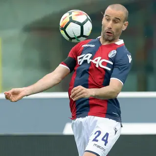  ??  ?? Veterano Rodrigo Palacio resterà nell’attacco del Bologna