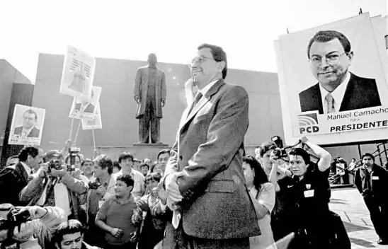  ??  ?? Manuel Camacho Solís fue un candidato del Partido Centro Democrátic­o /CURTOSCURO