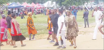  ?? ?? Some members of the public walking freely at Buhleni Royal Residence.
Make Shongwe from Mcengeni in, Maphalalen­i, was one of those who were injured during the stampede.