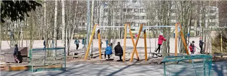  ??  ?? Some schools have improved their outdoor facilities to encourage students to get more exercise.