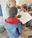  ?? Supplied ?? SELF-TAUGHT artist and founder of Art4Life Therapy Kenneth Alexander introduces children on the Cape Flats to various types of art and treats them to outings once a month. |