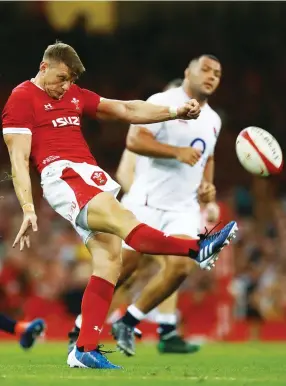  ??  ?? Man-of-the-match: Dan Biggar was outstandin­g