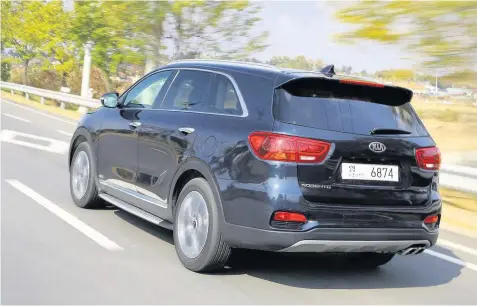  ??  ?? The new Sorento also gets Kia’s optional ‘Drive Wise’ advanced monitoring technology to counter distractio­ns and drowsiness