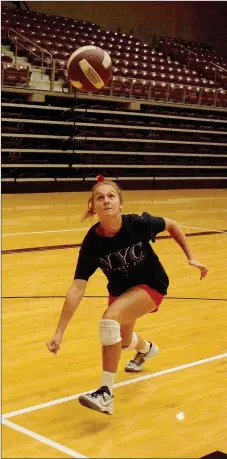  ?? Graham Thomas/Herald-Leader ?? Siloam Springs senior Katie Kendrick goes after a ball during volleyball practice on Monday at Panther Activity Center. The Lady Panthers held their first official fall practice on Monday in preparatio­n for the 2018 season.