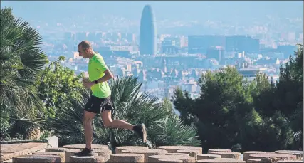  ?? FOTO: EFE ?? La ciudad de Barcelona pasará este lunes a la fase 1, dentro del proceso de desescalad­a y tras el anuncio del Ministro de Sanidad