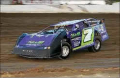  ?? RICK KEPNER - FOR DIGITAL FIRST MEDIA ?? Wayne Pheil beat the Late Model field and the inclement weather on Aug. 19 at Grandview Speedway.