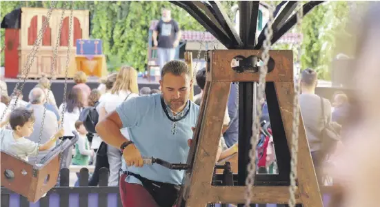  ?? Foto: Ángel García ?? Cocentaina reist bei seinem Allerheili­gen-Markt wieder zurück ins Mittelalte­r.