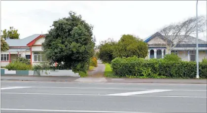  ?? PICTURE / PAUL BROOKS ?? Where it began — 66 and 68 Dublin St, where Community Education started in Whanganui.