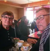  ?? FOTO: TOM MECCANO ?? Gelegentli­cher Kaffeeplau­sch in Nürnberg: Hans Meyer (links) und Rainer Osmann.